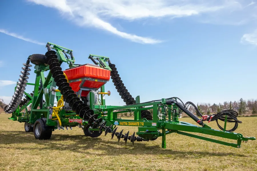 Rastra Diamante con Air Drill en el lote