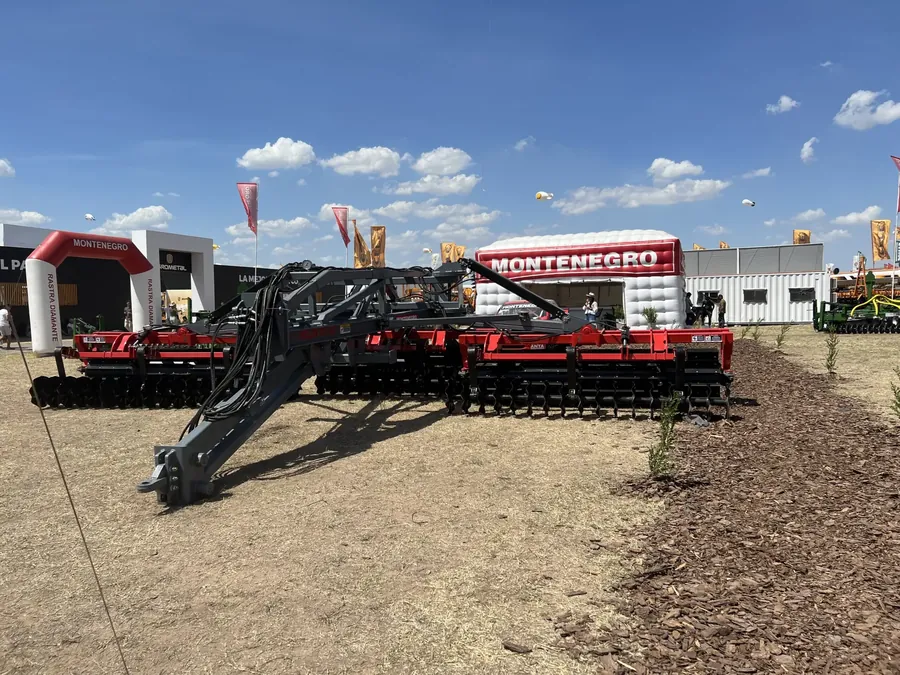 Stand de Montenegro en Expoagro